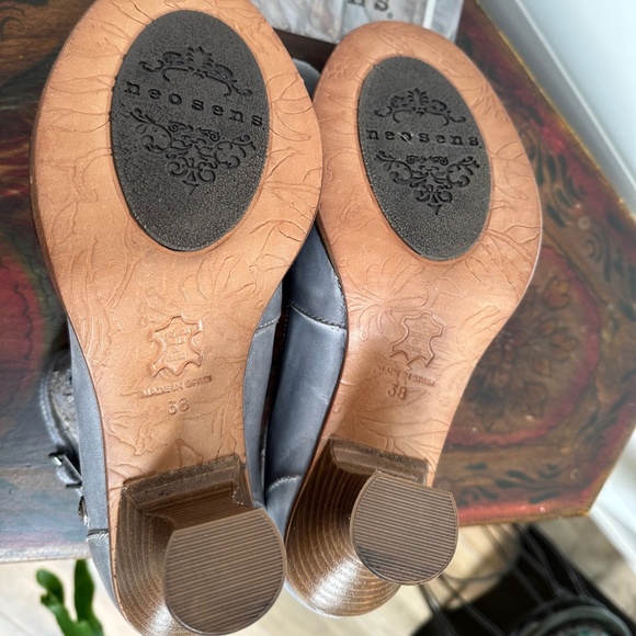 Neosenes Grey Rococo Boots - Picture 10 of 11